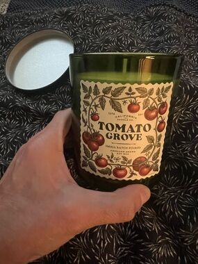 Tomato Grove Green Glass Candle - Tomato Grove